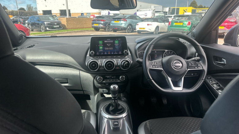 Nissan Juke 1.0 DiG-T 114 N-Connecta 5dr Petrol Hatchback